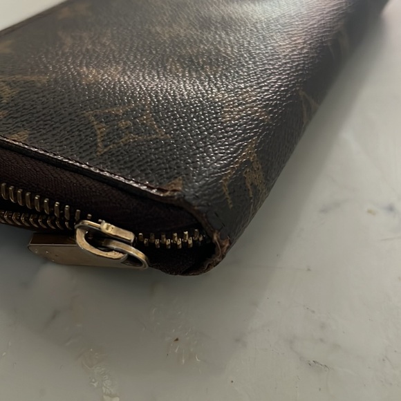 Louis Vuitton wallet - Picture 7 of 11
